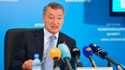Халыққа жаңа шенеуніктер керек пе? Ахметовтің жауабы
