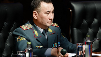 Заңсыз бұйрық берген. Бұрынғы Қорғаныс министріне қандай айып тағылды?