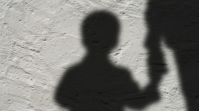 Ұлытауда 3 жетім баланы құлдықта ұстаған әйел қамауға алынды