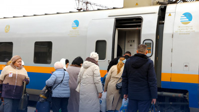 "Алматы-Атырау" бағытында қосымша пойыз қатынайды