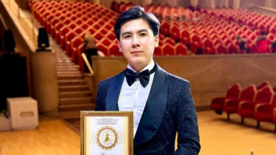 Қазақстандық өнерпаз Мәскеуде өткен Халықаралық байқауда жүлдегер атанды