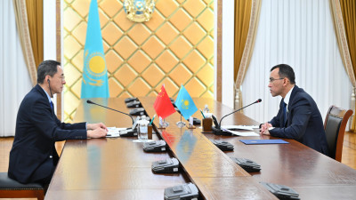 Сенат төрағасы Қытайдың Қазақстандағы елшісімен кездесті