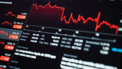 Сауда соғысының ықпалы: мұнай бағасы құлдырап жатыр
