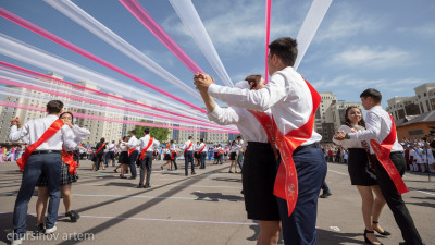 Биыл ақша жинап, мектеп бітіру кешін өткізуге рұқсат етіле ме?